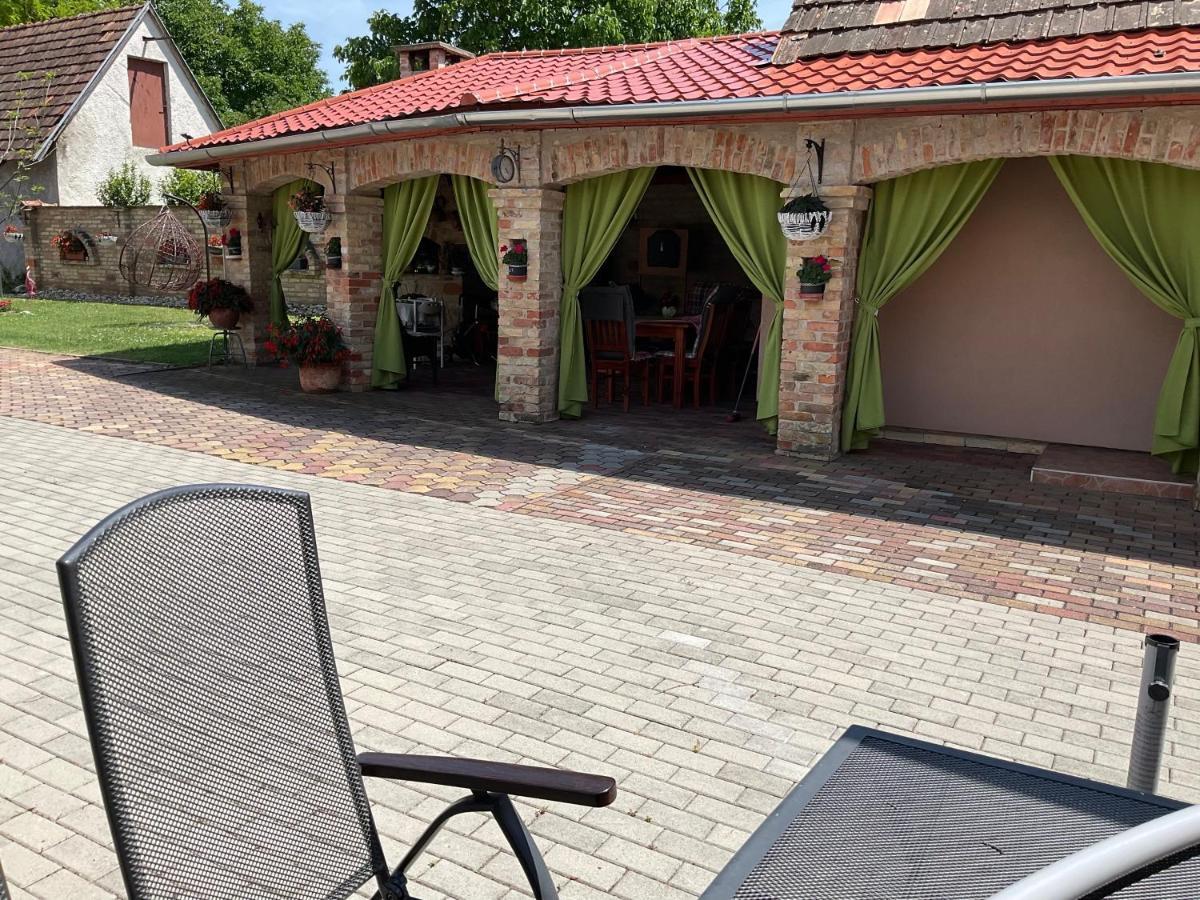 Jarmila Vendeghaz Hotel Balatonberény Buitenkant foto