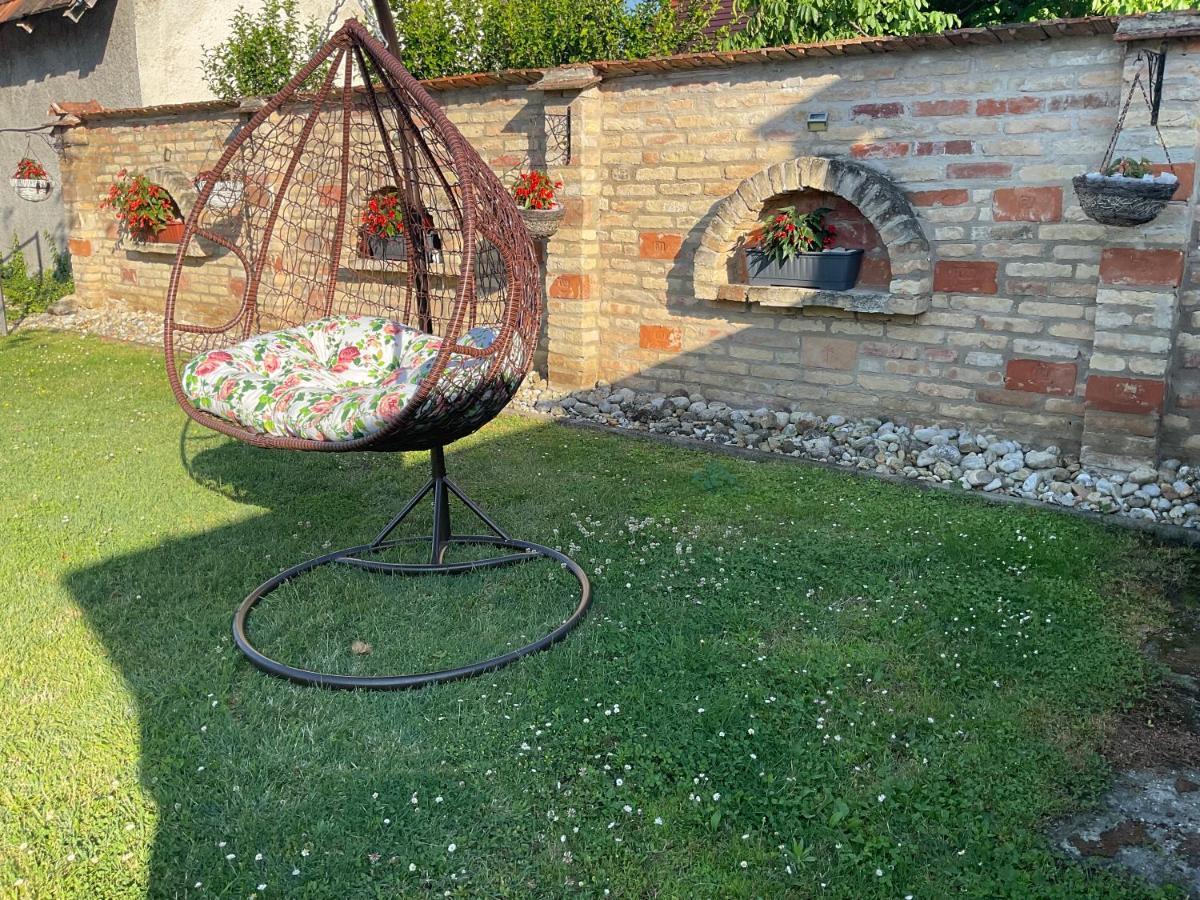 Jarmila Vendeghaz Hotel Balatonberény Buitenkant foto