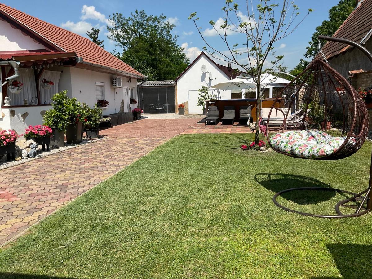 Jarmila Vendeghaz Hotel Balatonberény Buitenkant foto