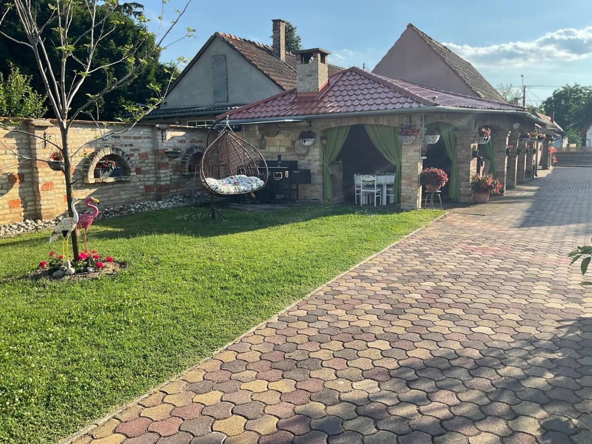 Jarmila Vendeghaz Hotel Balatonberény Buitenkant foto
