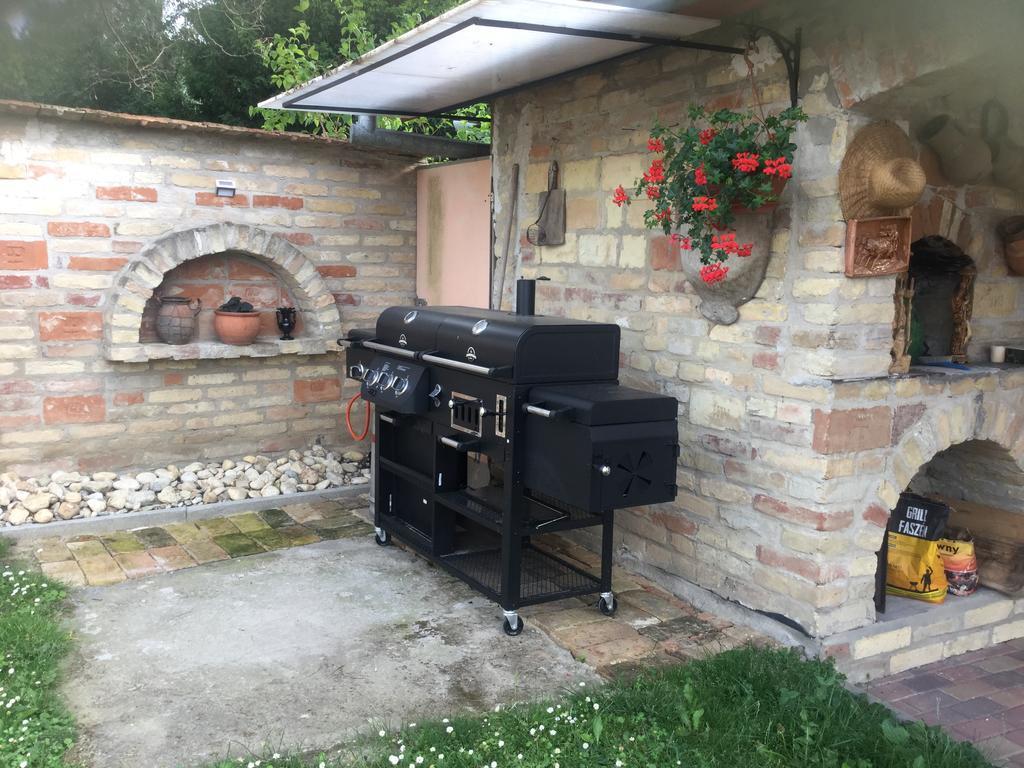 Jarmila Vendeghaz Hotel Balatonberény Buitenkant foto